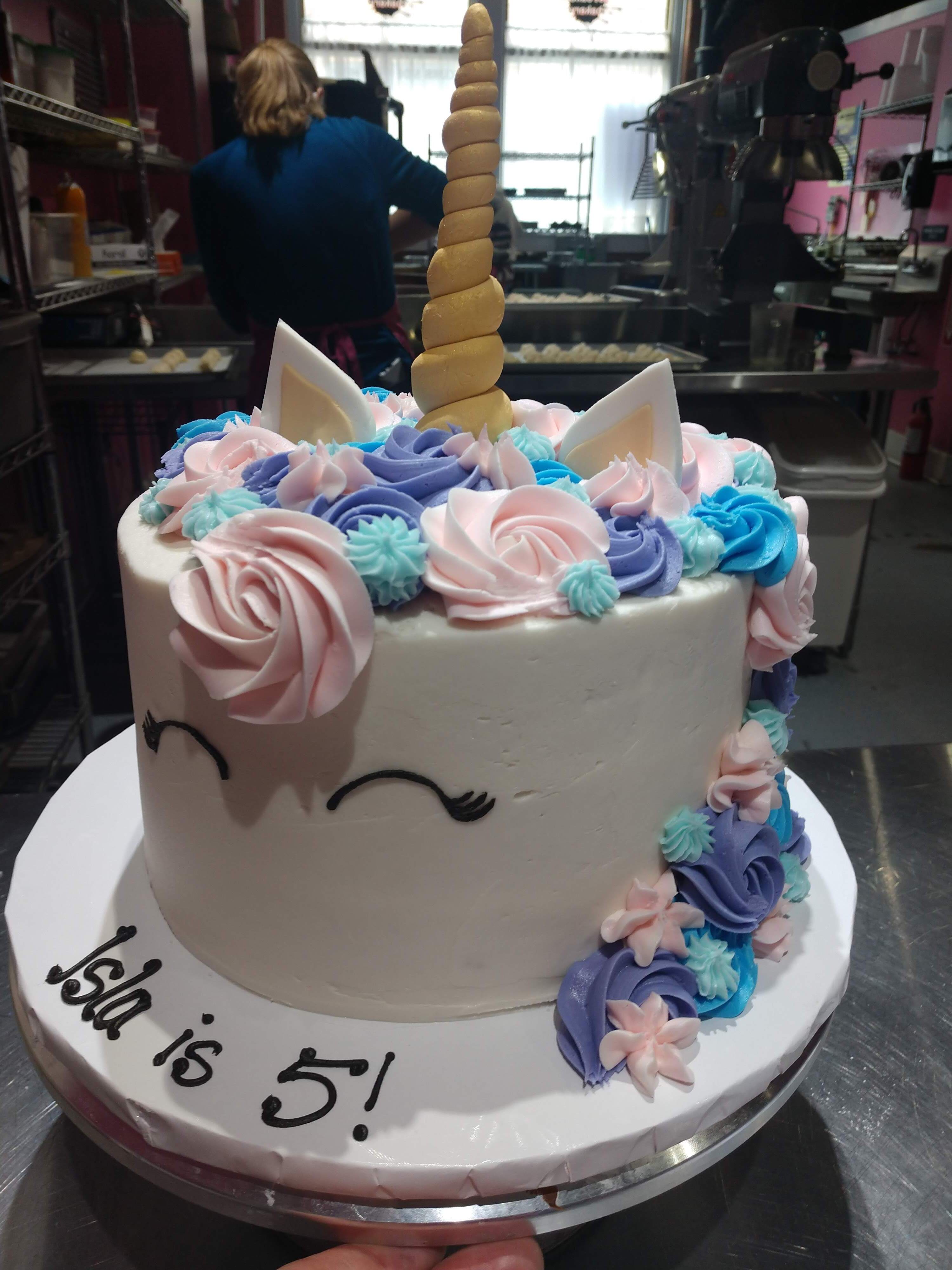 Fondant pink unicorn cake topper – Love.Sugar.Art